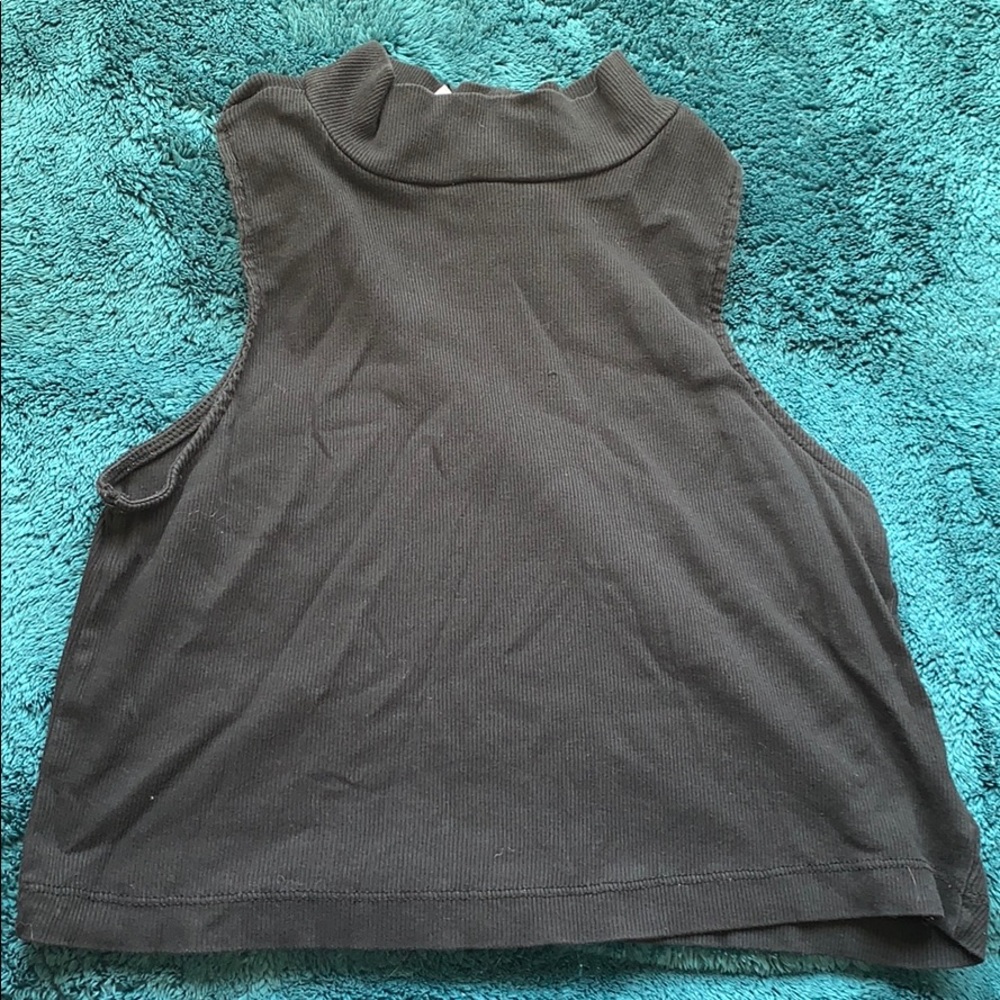 Black half  turtle neck crop shirt